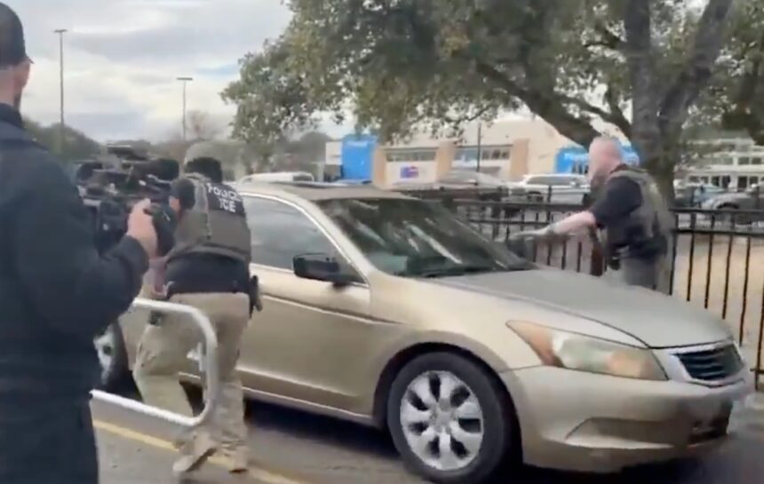 migrant attacks ICE Texas, migrant ICE Texas, ICE Texas, QuéOnnda