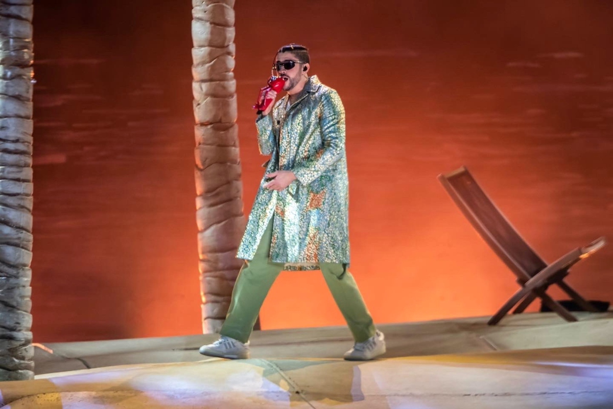 Eduardo Verástegui, música, Bad Bunny