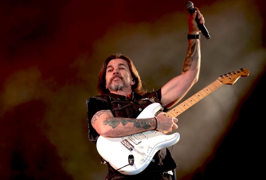 Juanes gira, música