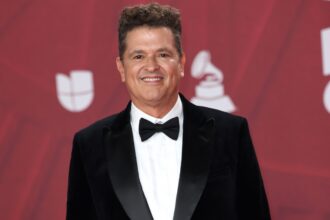 Carlos Vives message latinos, music