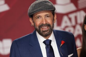 Juan Luis Guerra visitante distinguido