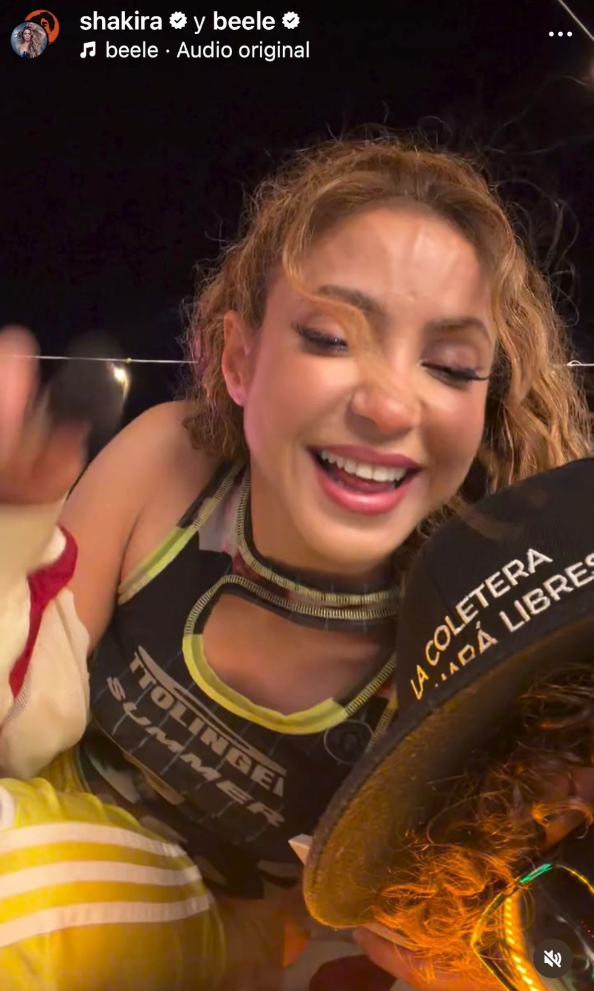 Shakira, Beéle, música