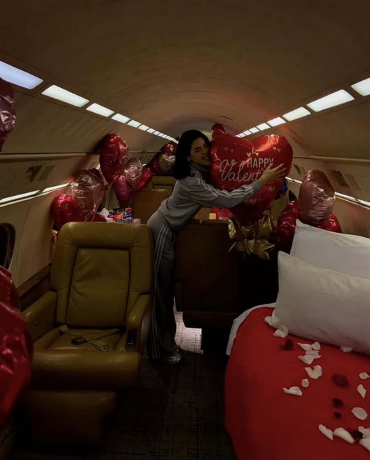 Peso Pluma San Valentín, Kenia OS