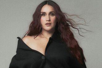 Dulce María presenta a su nueva bebé