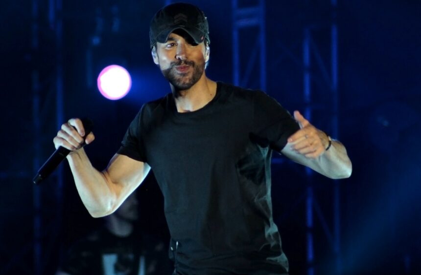 Enrique Iglesias y su bebé Romeo