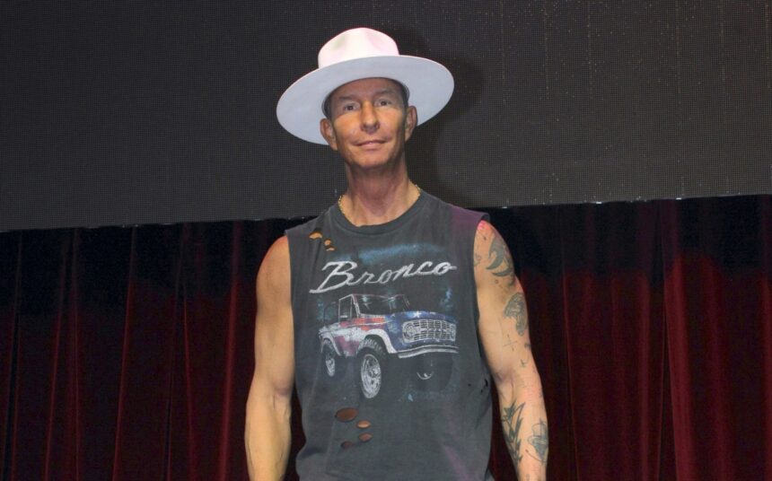 Erik Rubin presume a su novia