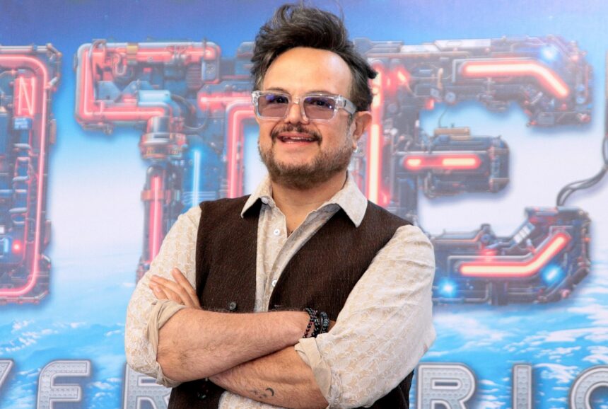 Aleks Syntek talks about controversies