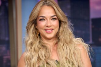 Adamari Lopez was unfaithful with a married woman