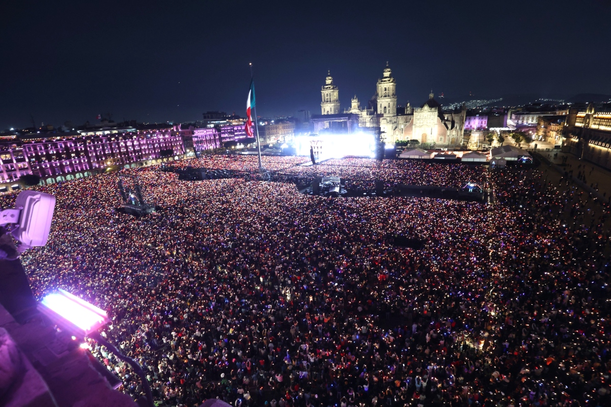Shakira en el Zócalo de México