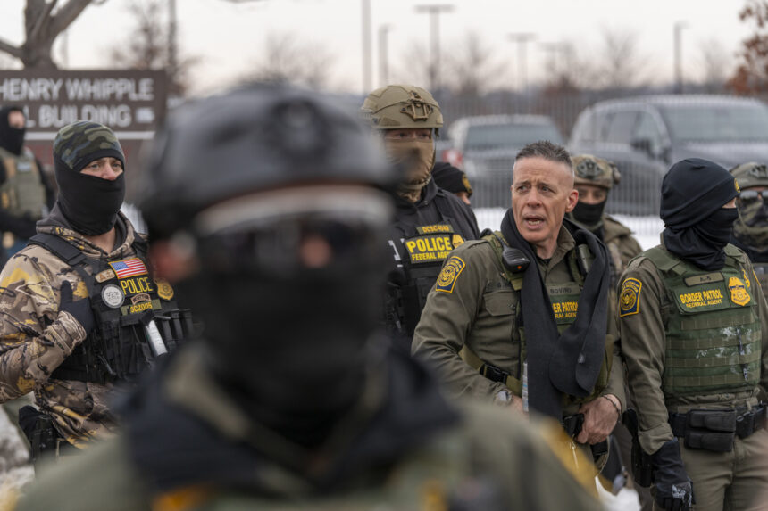 Greg Bovino se retira, Greg Bovino, jefe de la Patrulla Fronteriza, redadas Minnesota, QuéOnnda