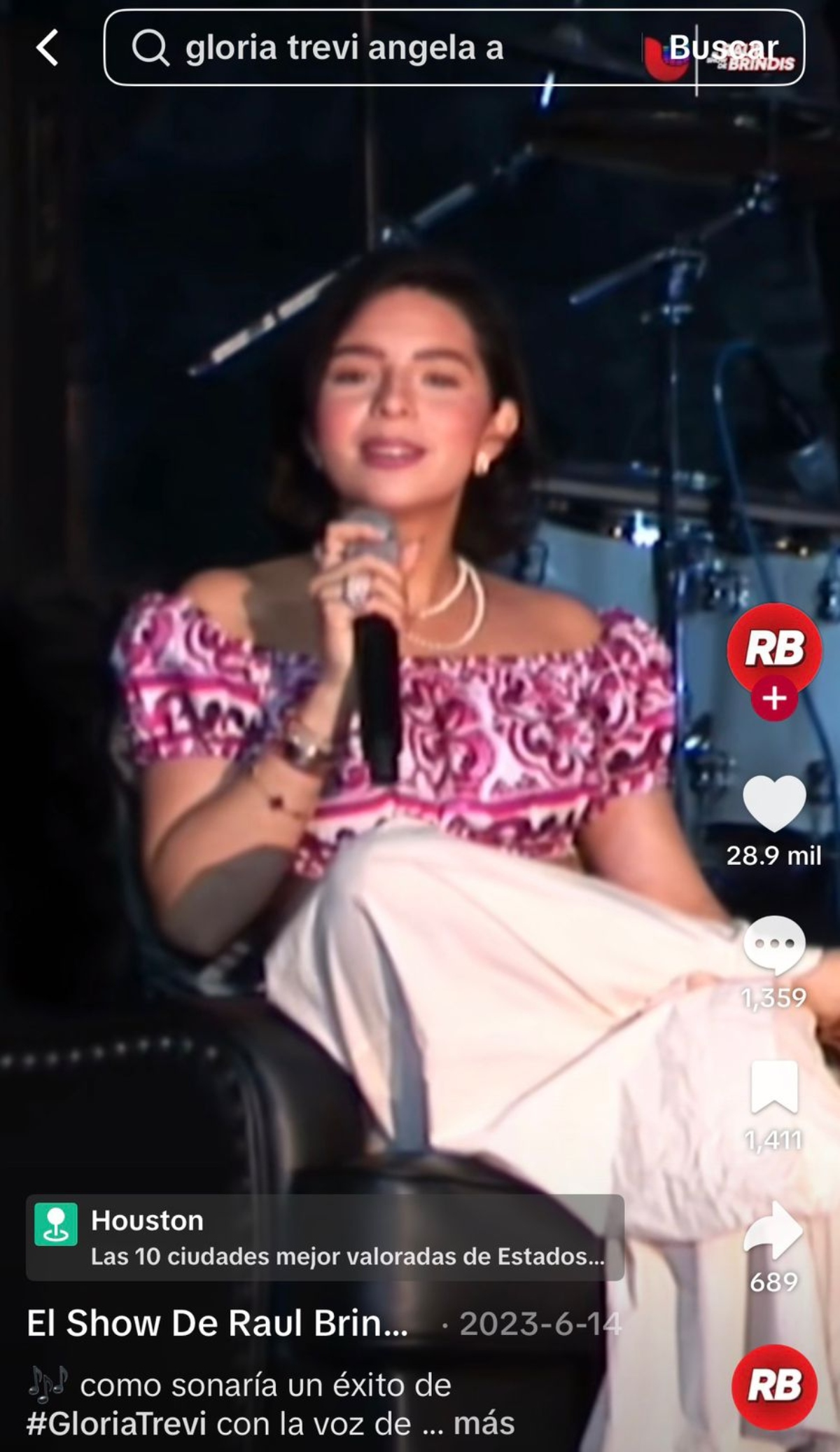 Carolina Sandoval se va contra Ángela Aguilar