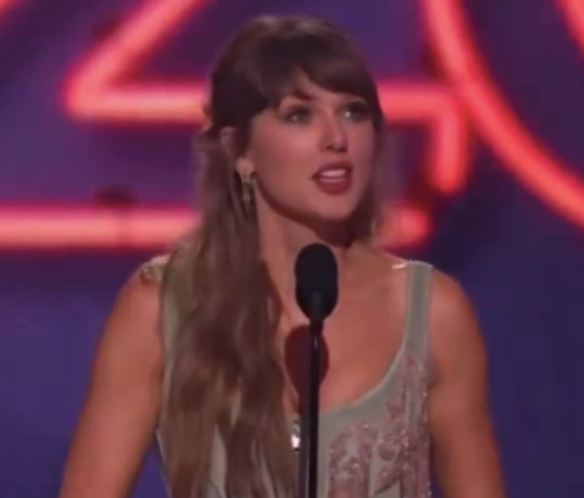 Taylor Swift arrasa en iHeartRadio Music Awards 2026 