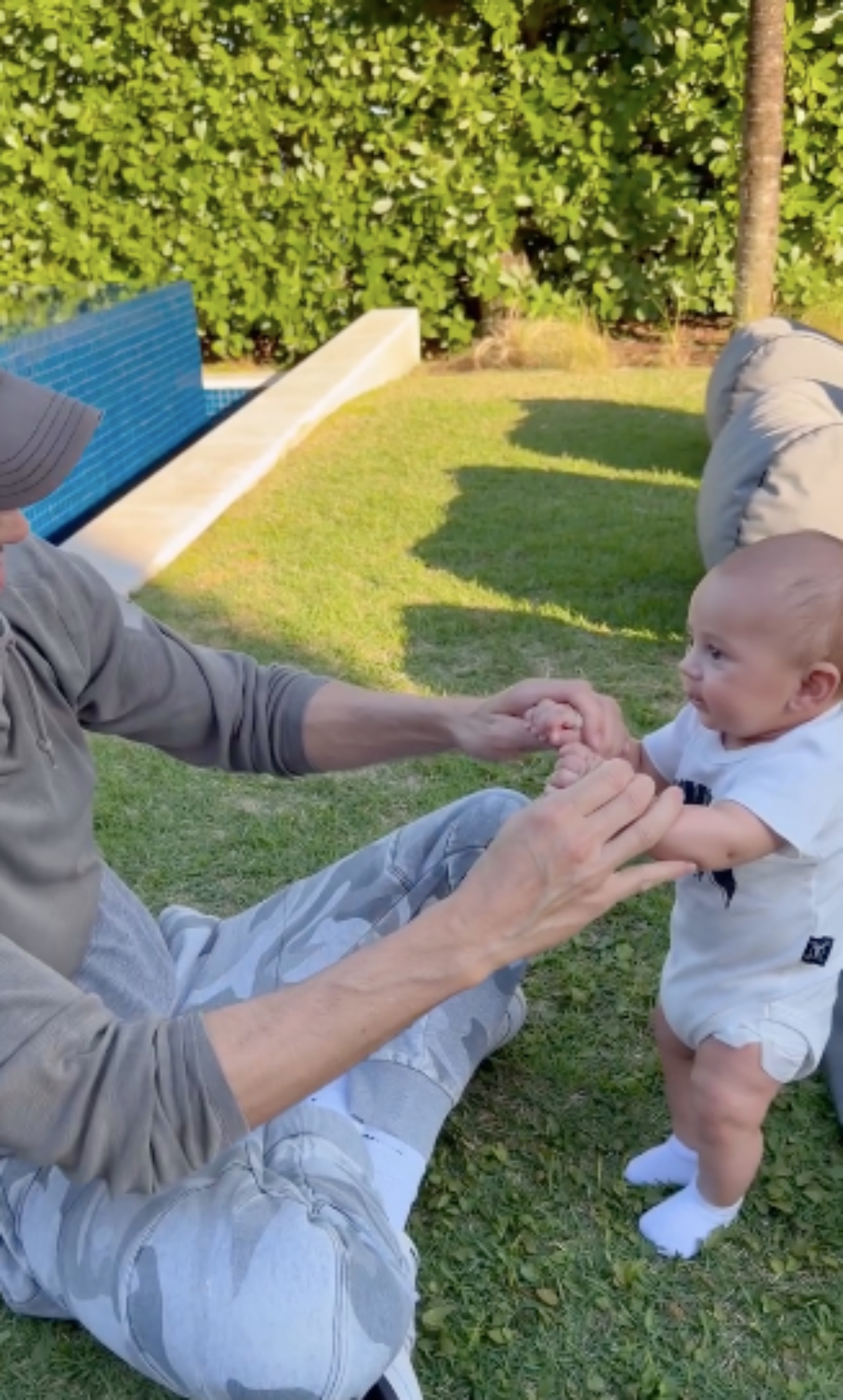 Enrique Iglesias y su bebé Romeo