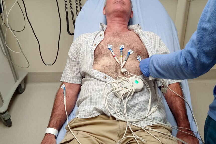 Atrial flutter emergency management, Atrial flutter, cardiac emergencies, Dr. Carlos Yebra, Medicina con Cabeza, QuéOnnda