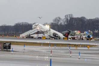 Plane crash LaGuardia New York, Plane crash, LaGuardia, New York, QuéOnnda