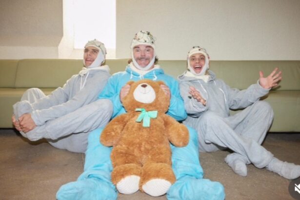 Ca7riel Paco Amoroso Jack Black