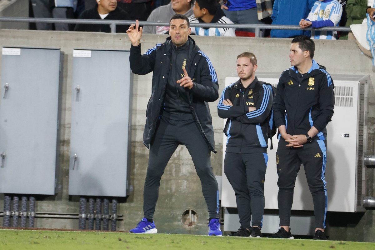 Messi to start Zambia, Scaloni