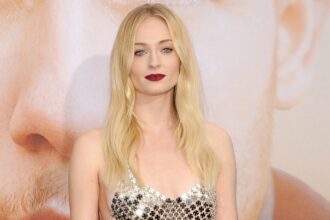 Sophie Turner se lastima y pausan Tomb Rider