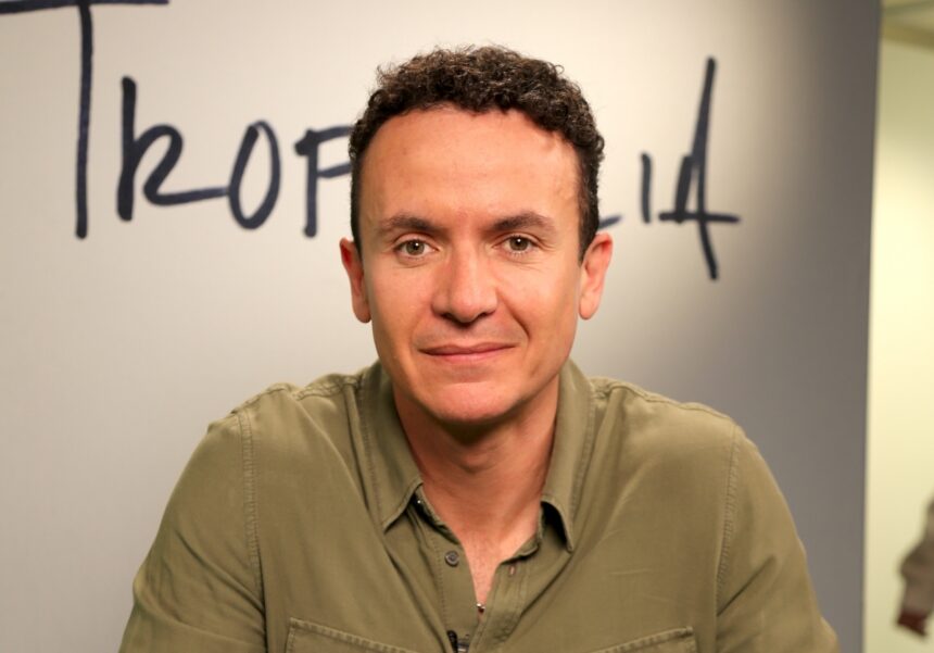 Fonseca se transforma para su show 'Tropicalia'