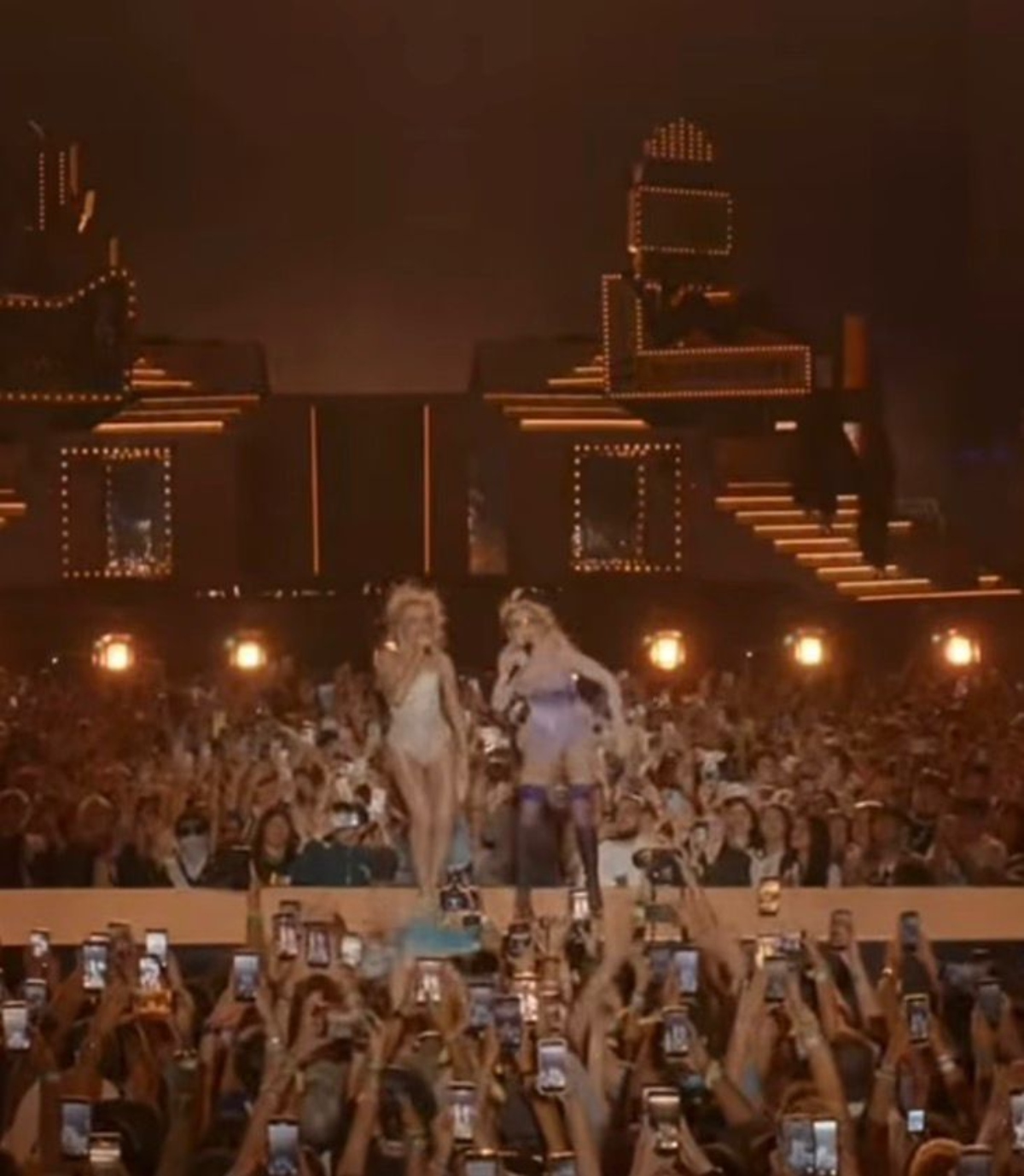 Madonna surprises with Sabrina Carpenter at Coachella