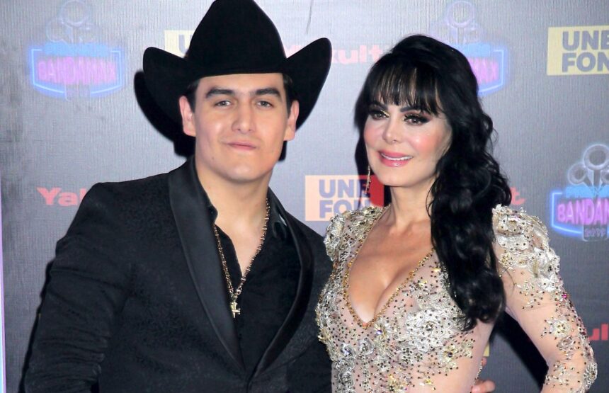 Maribel Guardia leaves message to her son Julian Figueroa