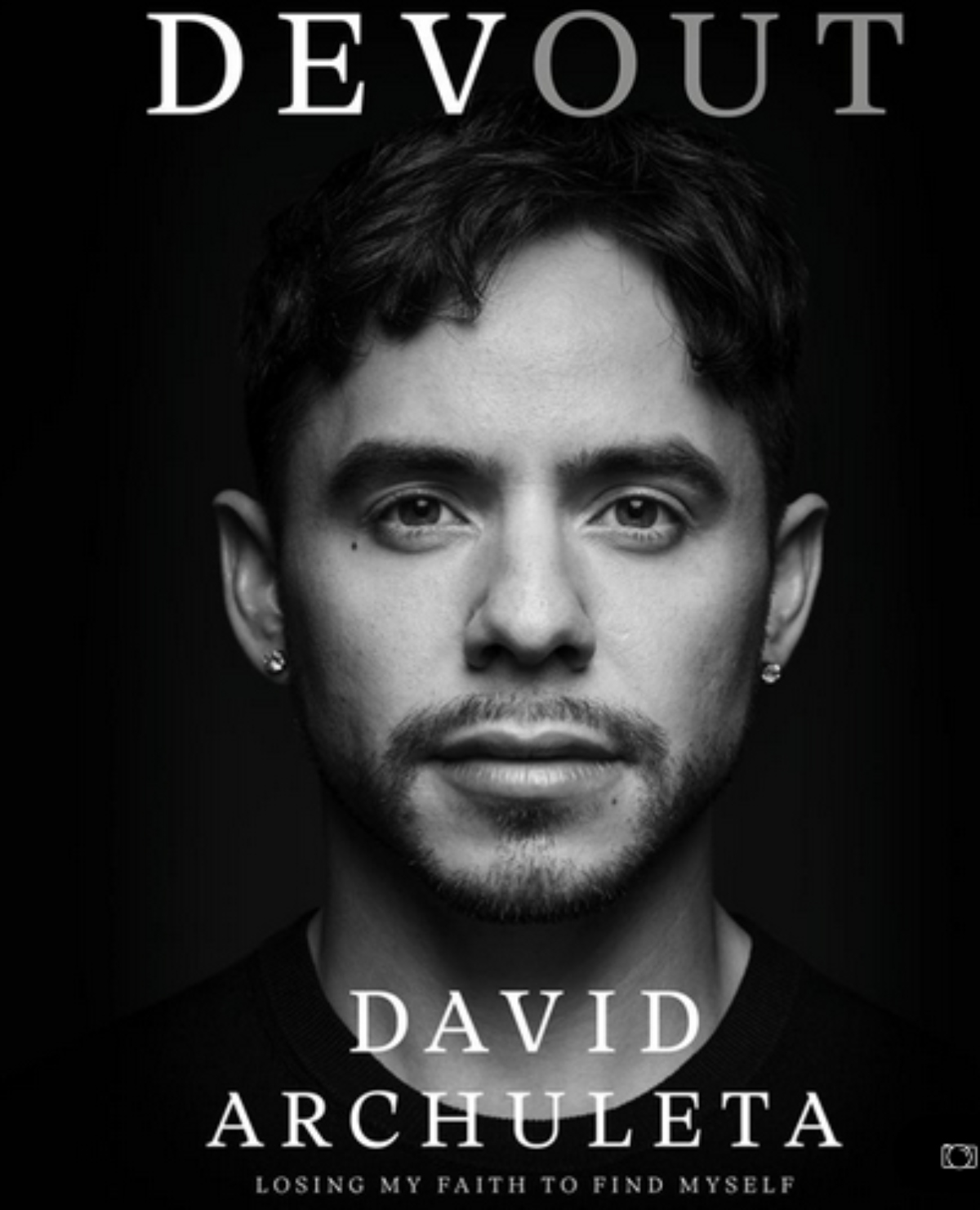 El cantante David Archuleta presenta su libro 'Devout'