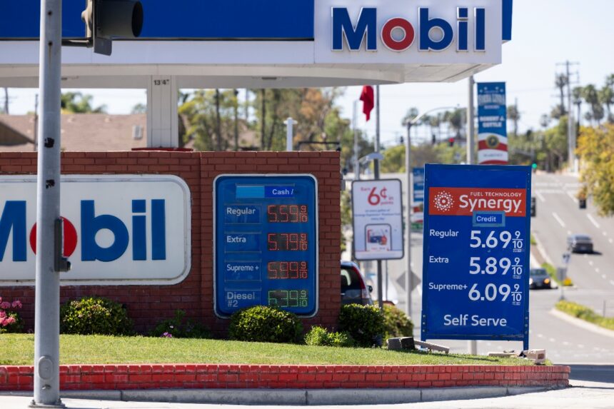 Cómo ahorrar gasolina en EEUU 2026, gasolina, trucos gasolina, ahorro gasolina, QuéOnnda