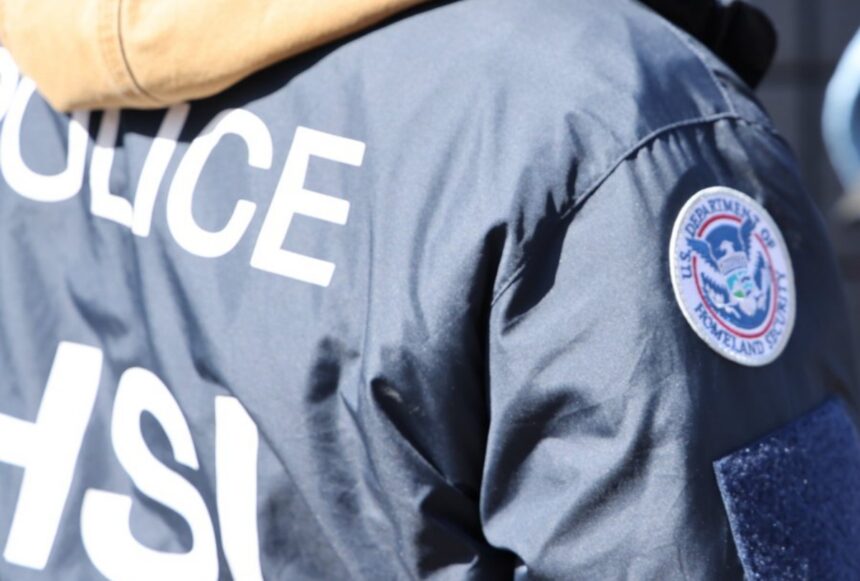 Muere otro migrante mexicano, bajo custodia de ICE, ICE, centros de detención de ICE, agente de ICE, QuéOnnda