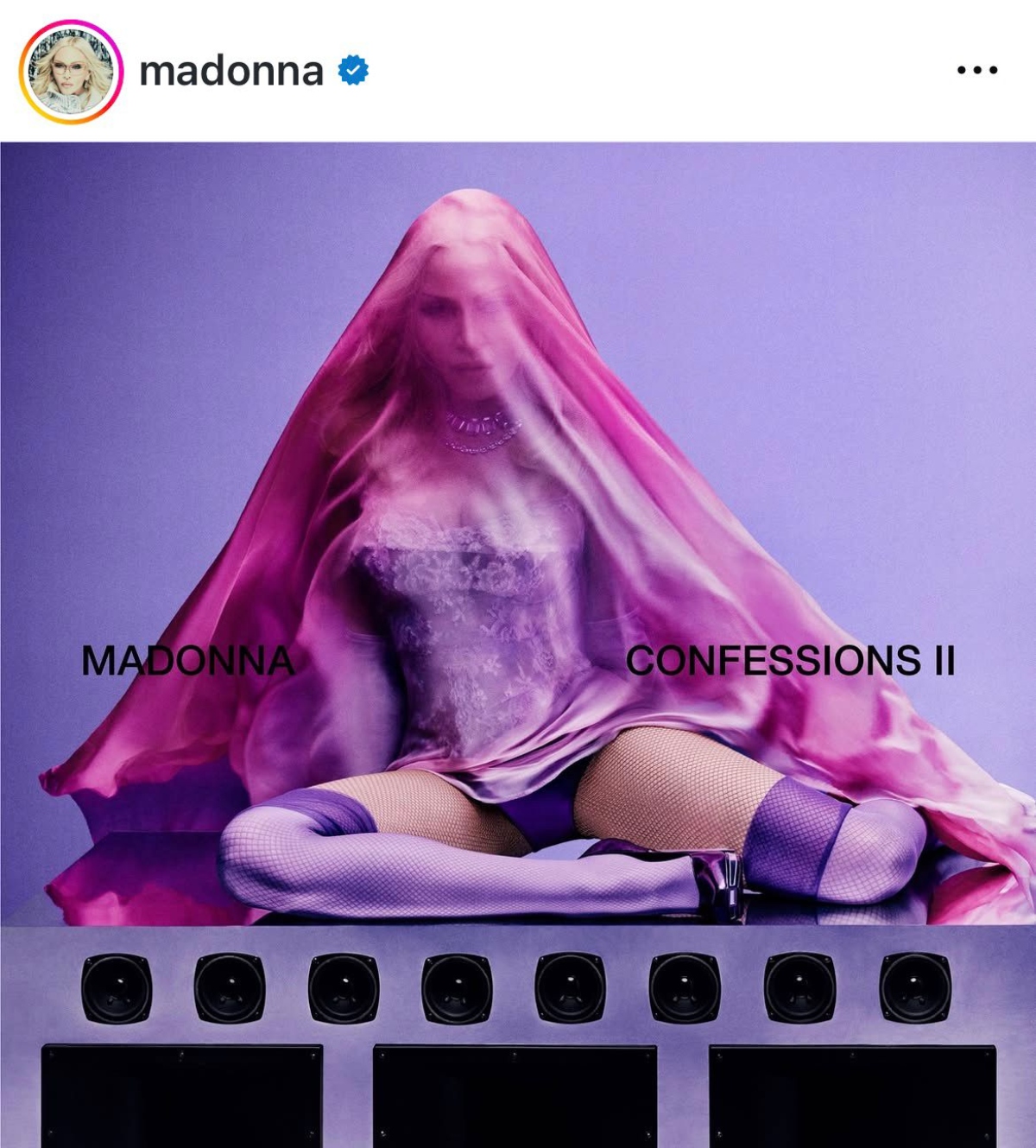 Madonna premieres her new song 'I Feel So Free'.