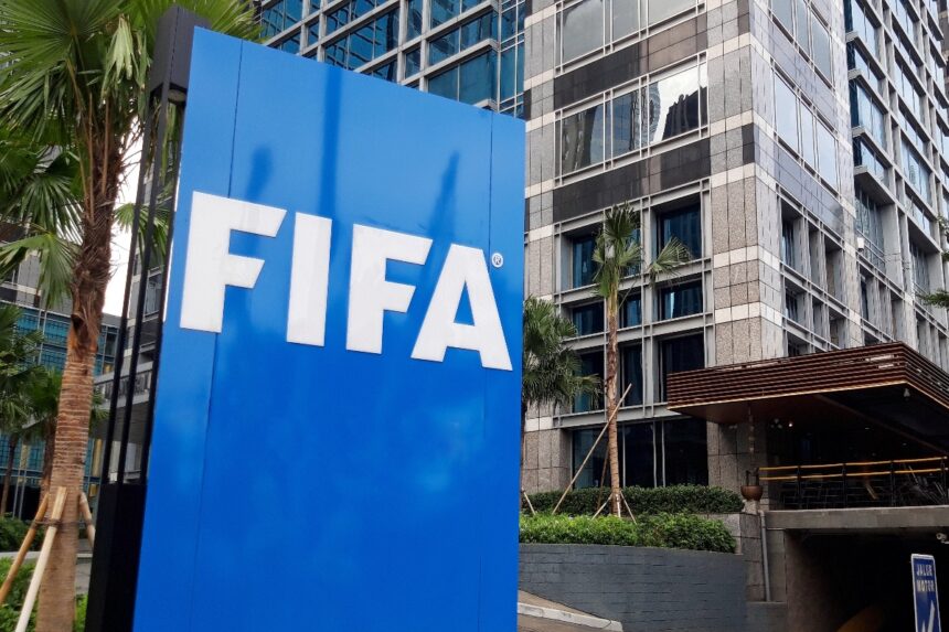 FIFA regla de menores