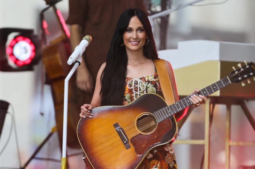 Kacey Musgraves cantará con mariachis mexicanos detenido por el ICE