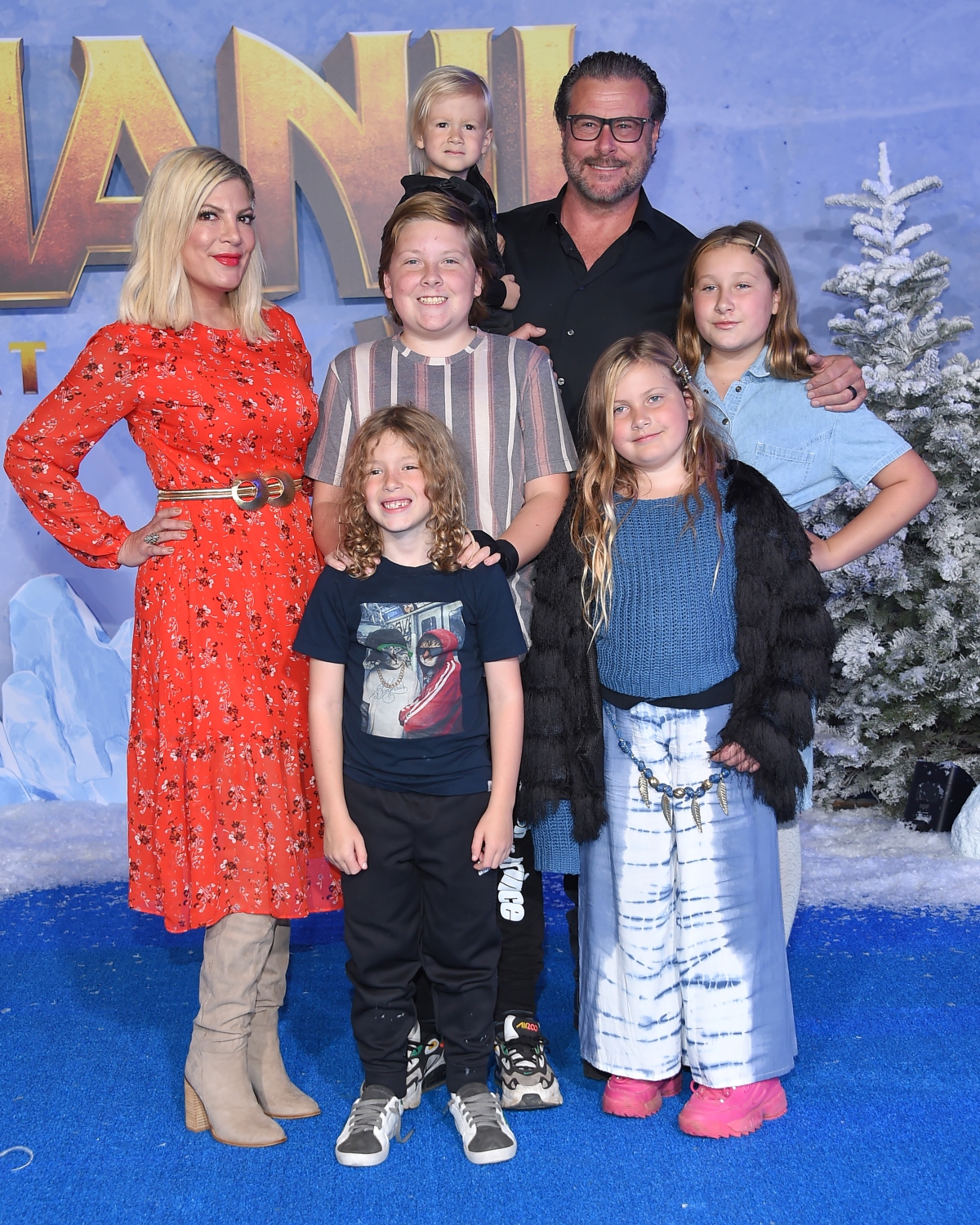 Tori Spelling suffers car accident