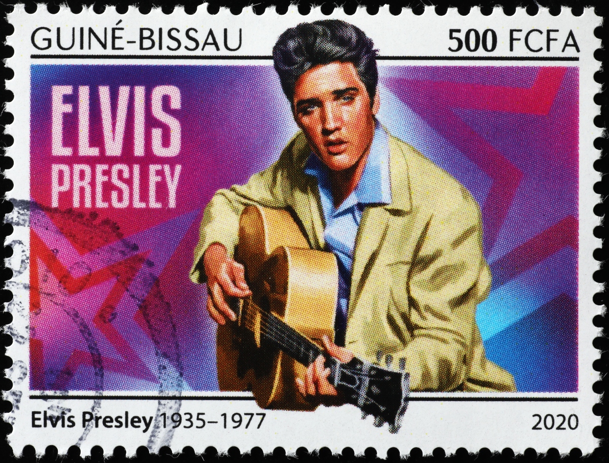 Elvis Presley guitar to be auctioned at auction