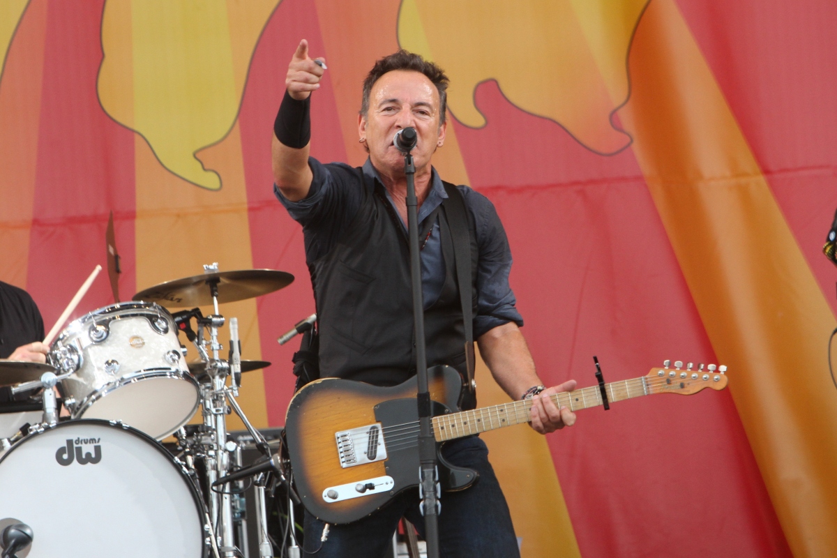Trump petitions supporters against Bruce Springsteen