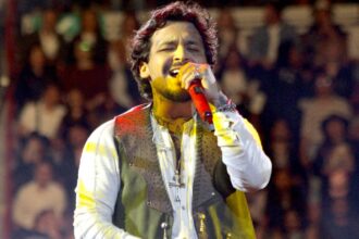 Christian Nodal cambia de nombre
