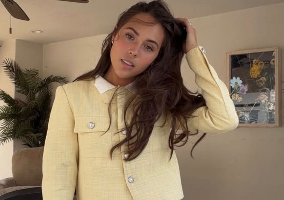 Aneliz Aguilar, Pepe Aguilar's daughter, was reportedly dismissed from the University.