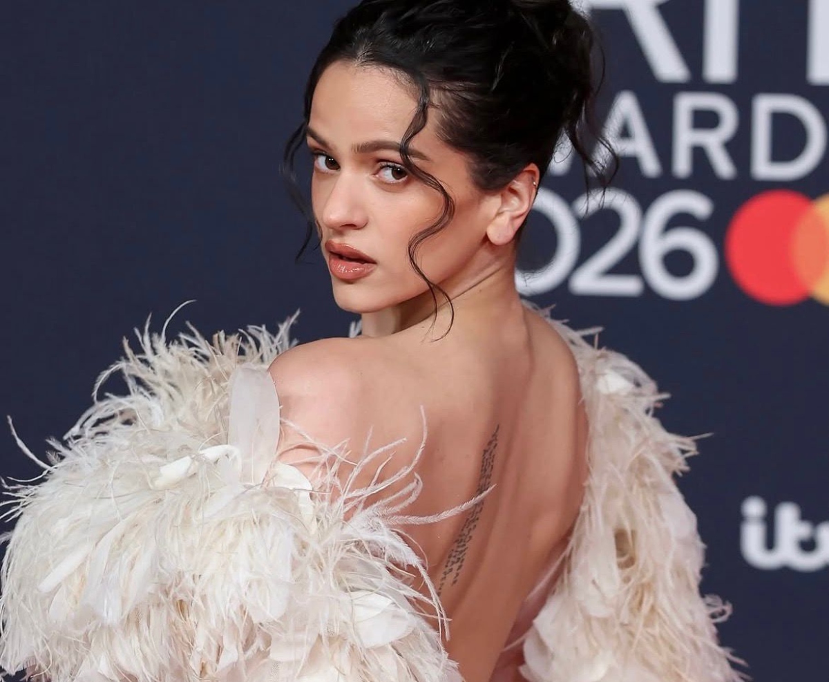 La crítica británica se rinde ante el show 'LUX' de Rosalía