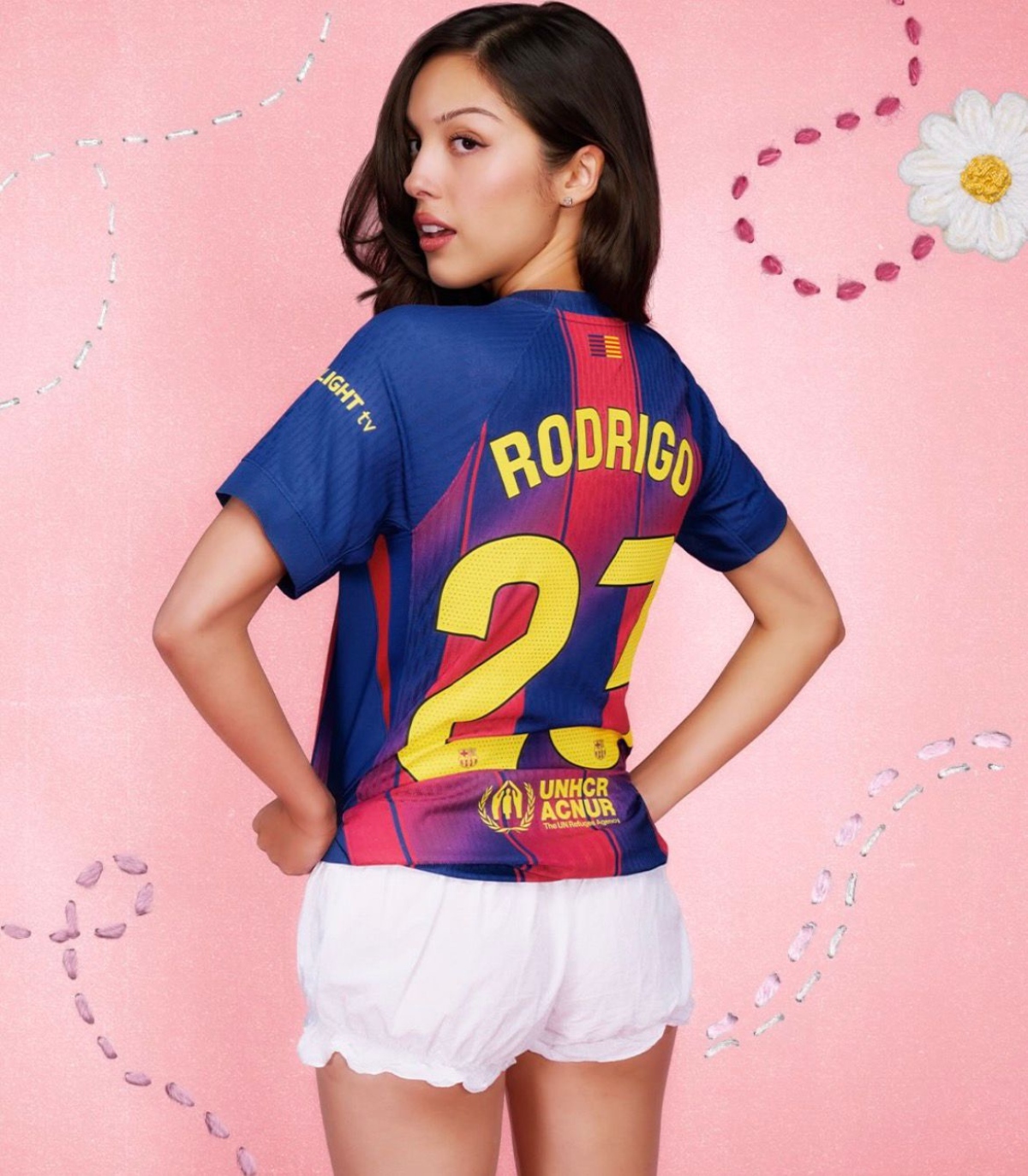Olivia Rodrigo stars in the Barça jersey