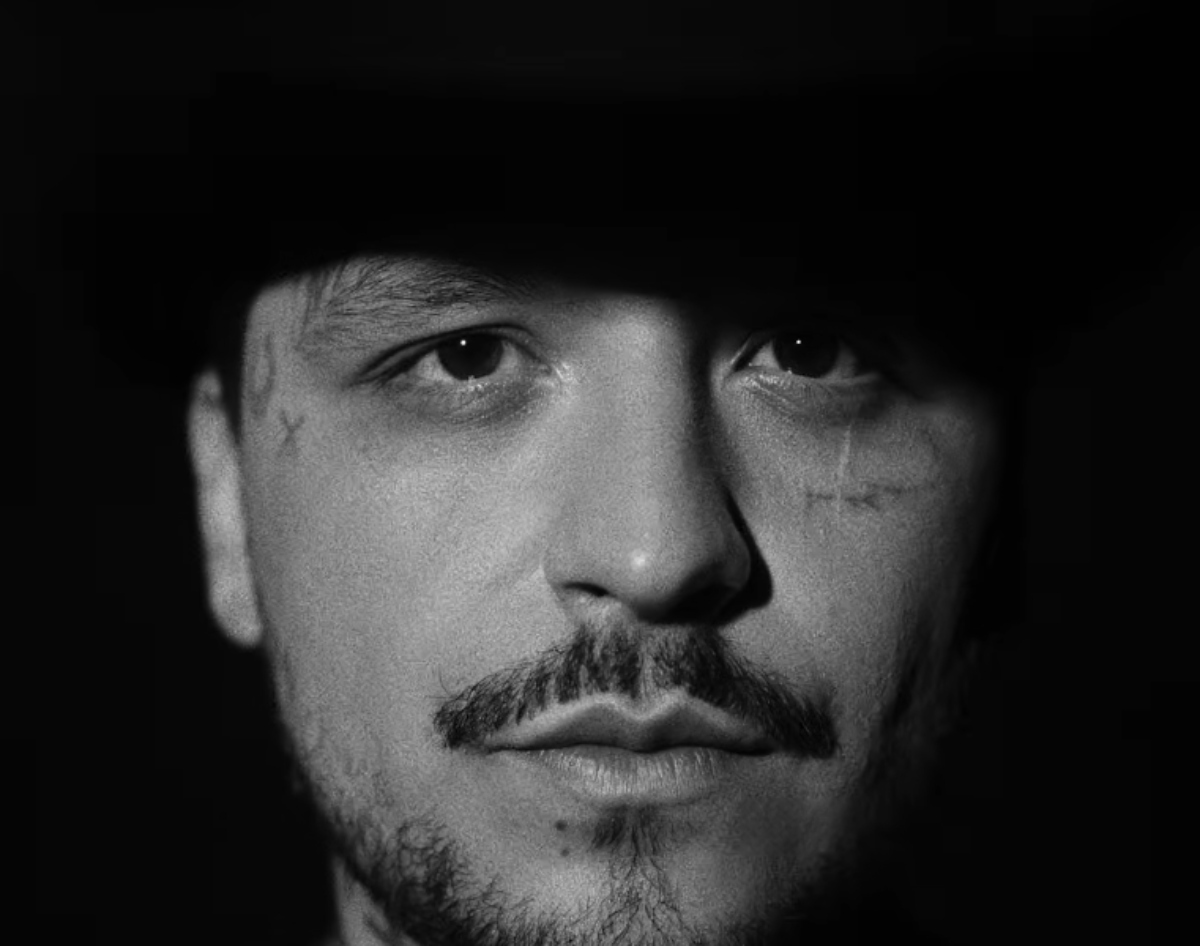 Christian Nodal se sincera en la canción