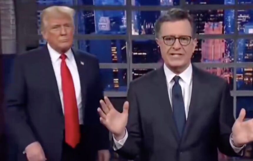 Trump se burla celebrando el final de 'The Late Show' de Stephen Colbert