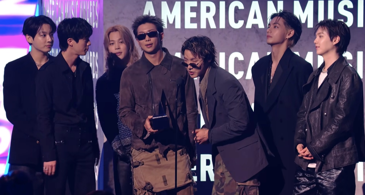 BTS gana 'Artista del Año' en los American Music Awards