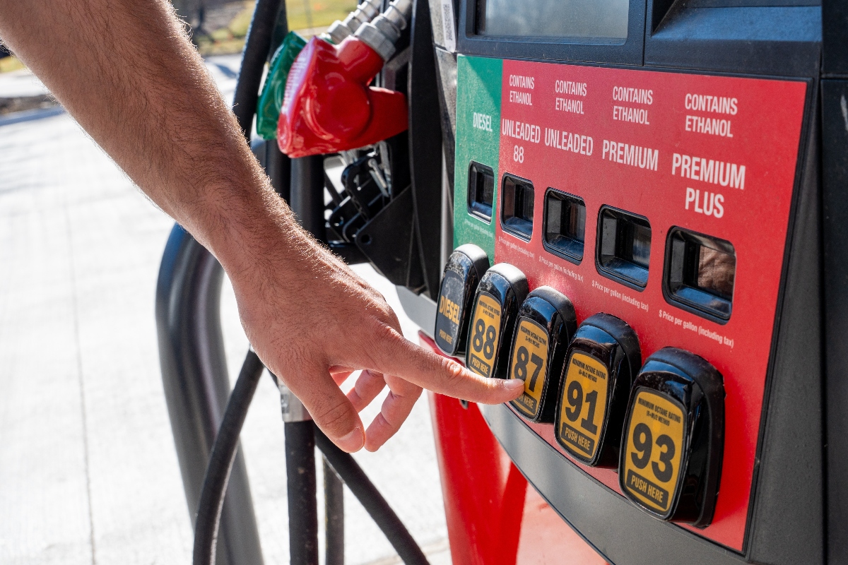 Impuesto a la gasolina, impuestos, taxes, gasolina, QuéOnnda