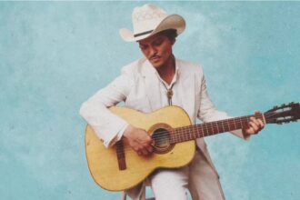 Bruno Mars canta español