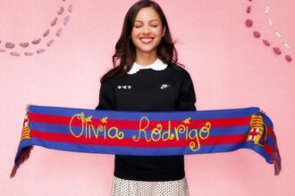 Olivia Rodrigo stars in the Barça jersey