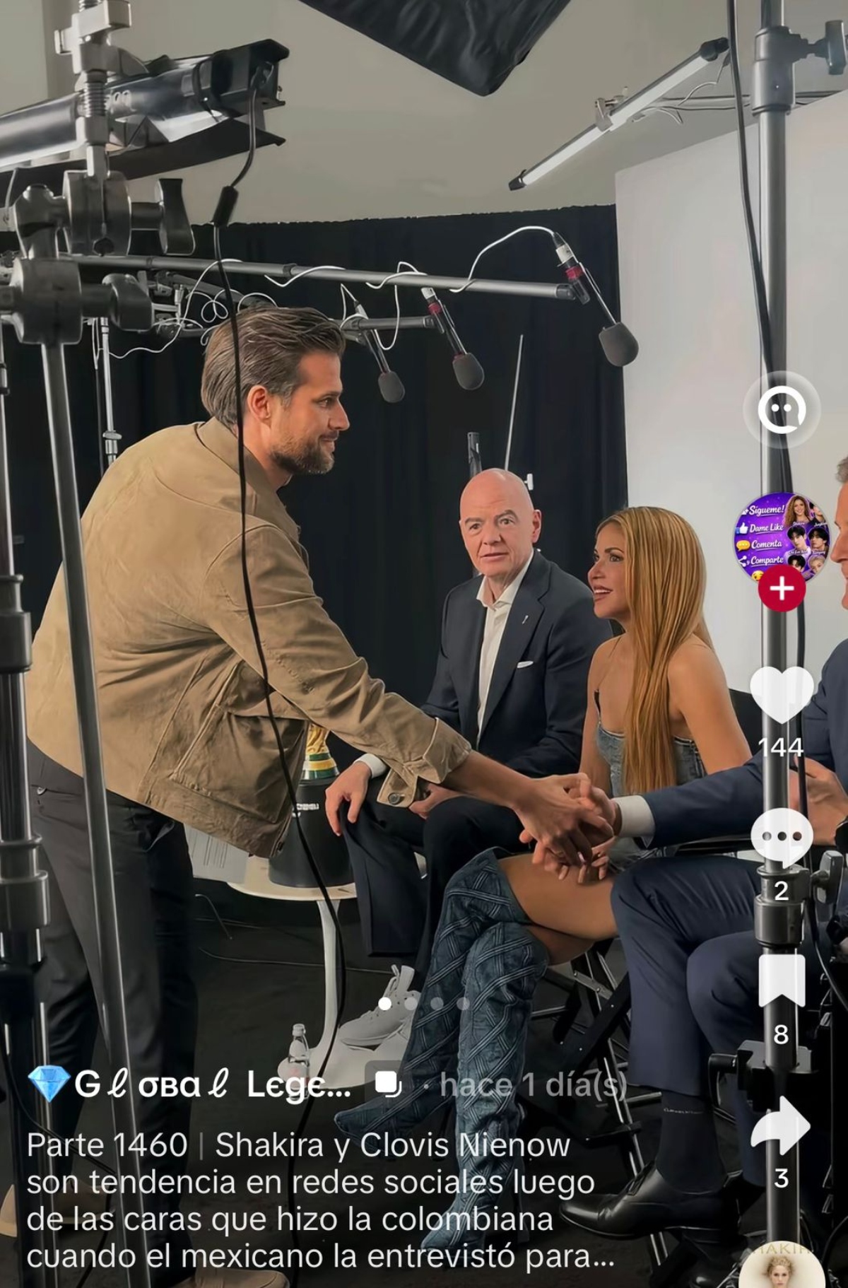Shakira 'coquetea' con Clovis Nienow, presentador de Telemundo