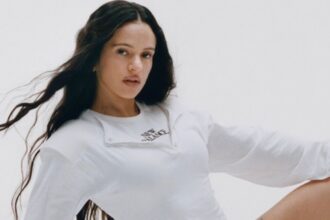 Rosalia walks the streets and causes euphoria