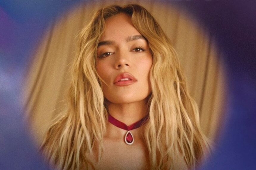 Karol G recibe el American Music Award a la 'Excelencia Artística'