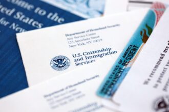 fraude de asilo en Estados Unidos, fraude de asilo, USCIS, solicitud de asilo, QuéOnnda