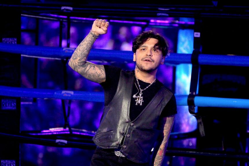 Christian Nodal Bandera blanca
