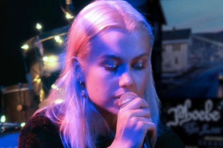 Phoebe Bridgers anuncia gira por EEUU... prohibirá uso celulares